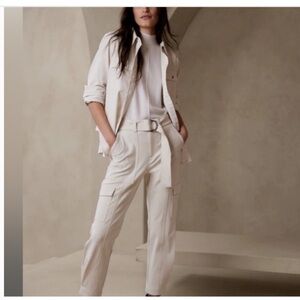 Banana Republic Slim Refined Cargo Pants w/ Attached Belt 
Sz 6 Petite